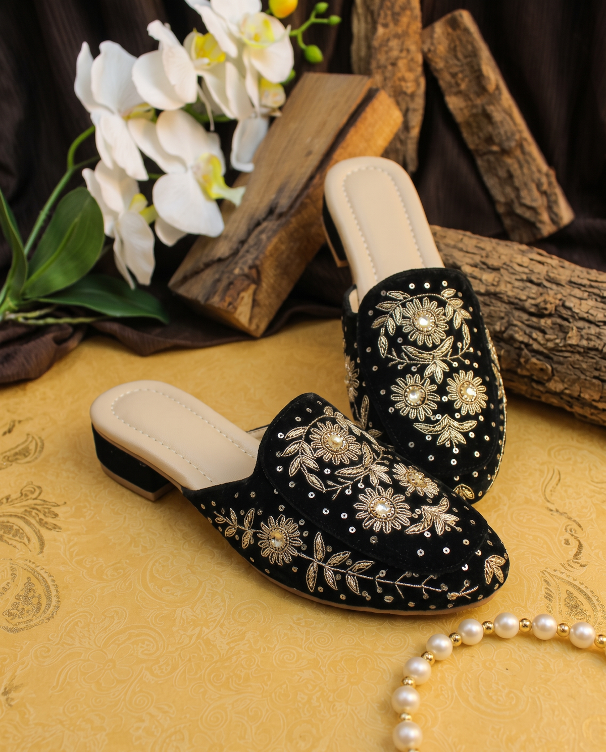 Resham Women's Handcrafted Ethnic Mule