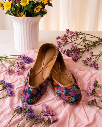 Fiza Multicolor Handcrafted Punjabi Jutti | Traditional Ethnic Footwear