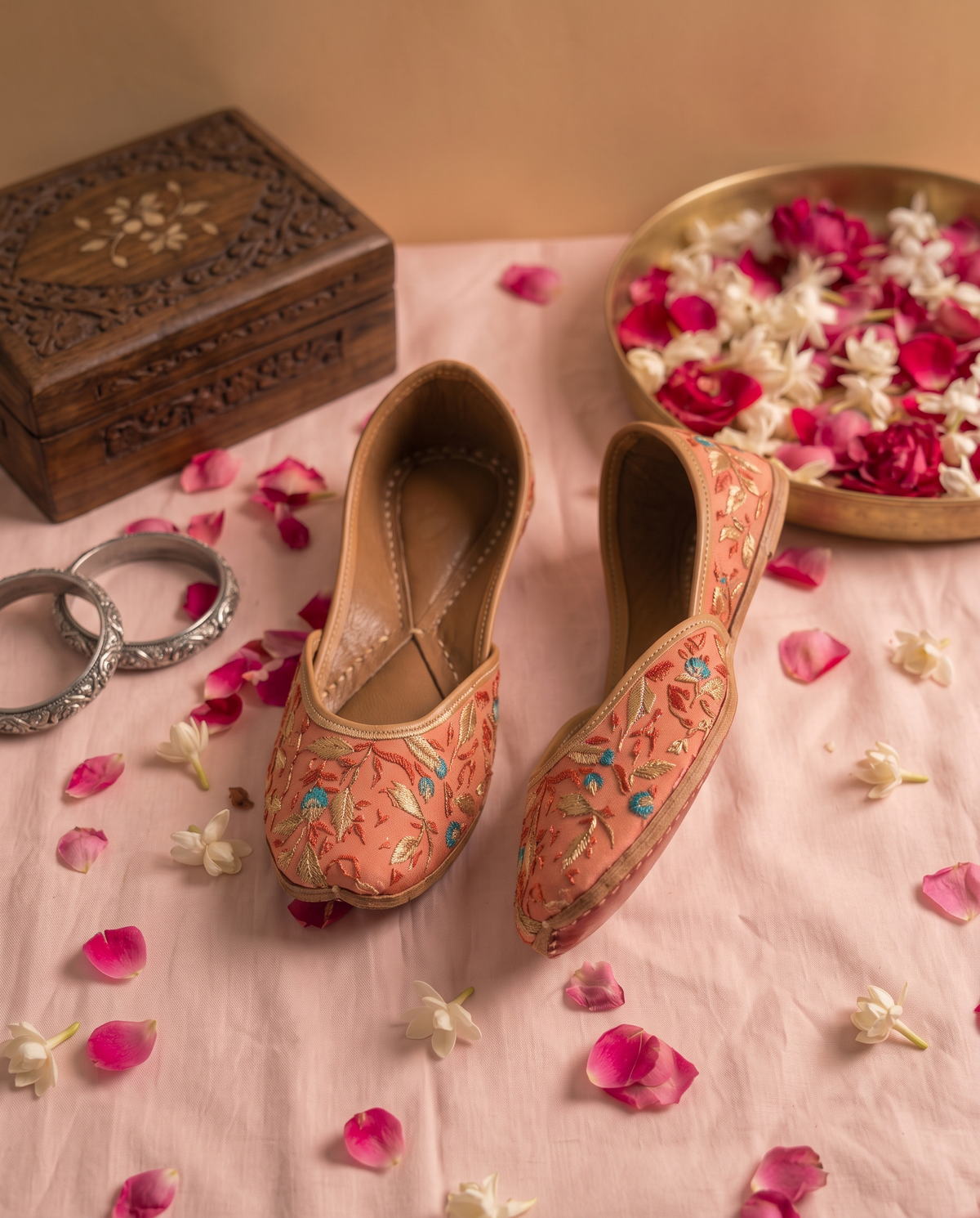Firdous | Women's Handcrafted Punjabi Jutti
