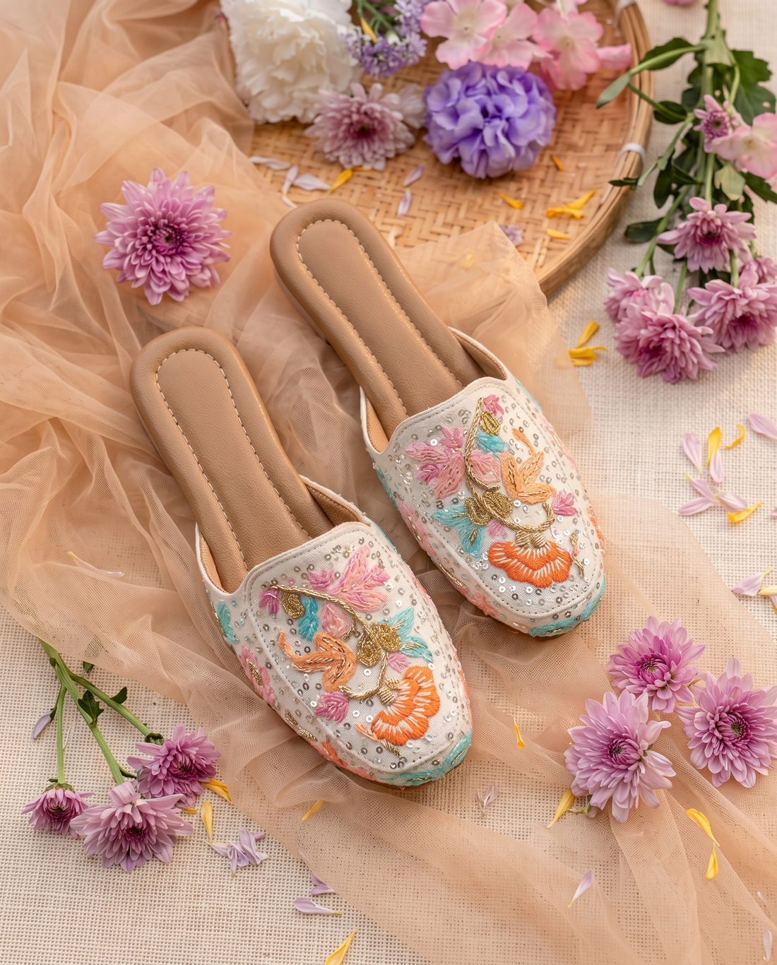 Gulrukh Women's Handcrafted Ethnic Mule