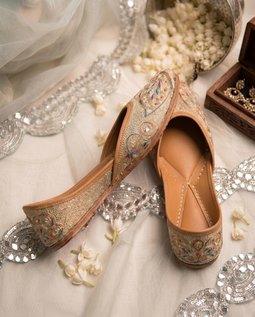 TILA JUTTI | Women's Handcrafted Punjabi Jutti