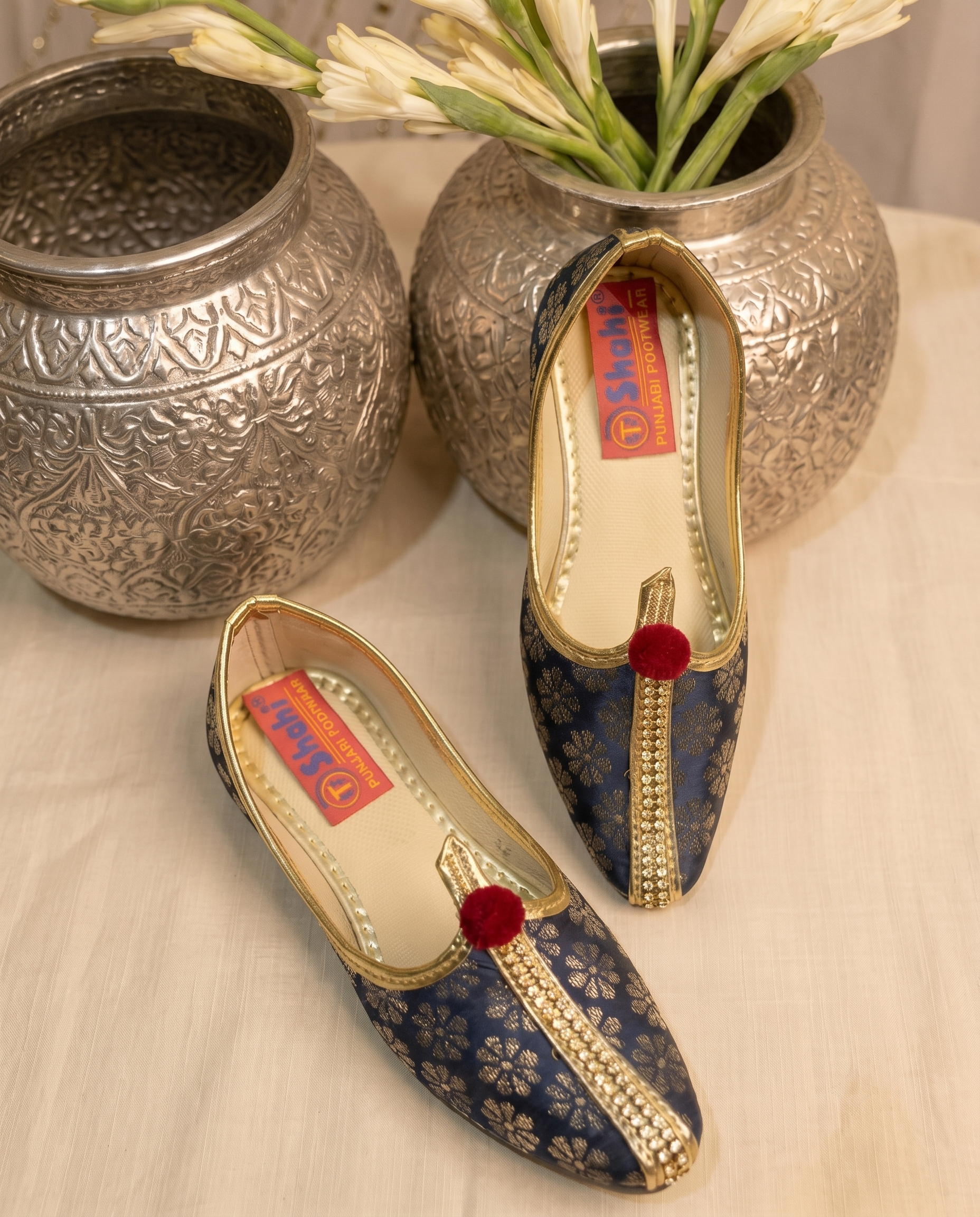 Nikka Nawab | Kids Handcrafted Punjabi Jutti