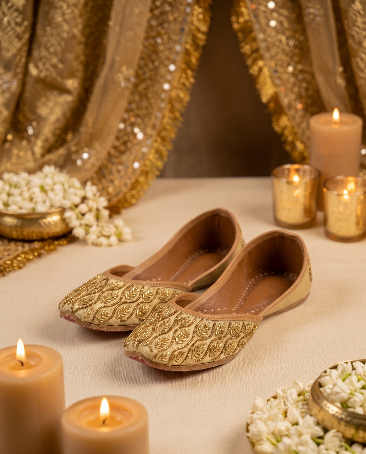 Golden jubllie | Women's Handcrafted Punjabi Jutti