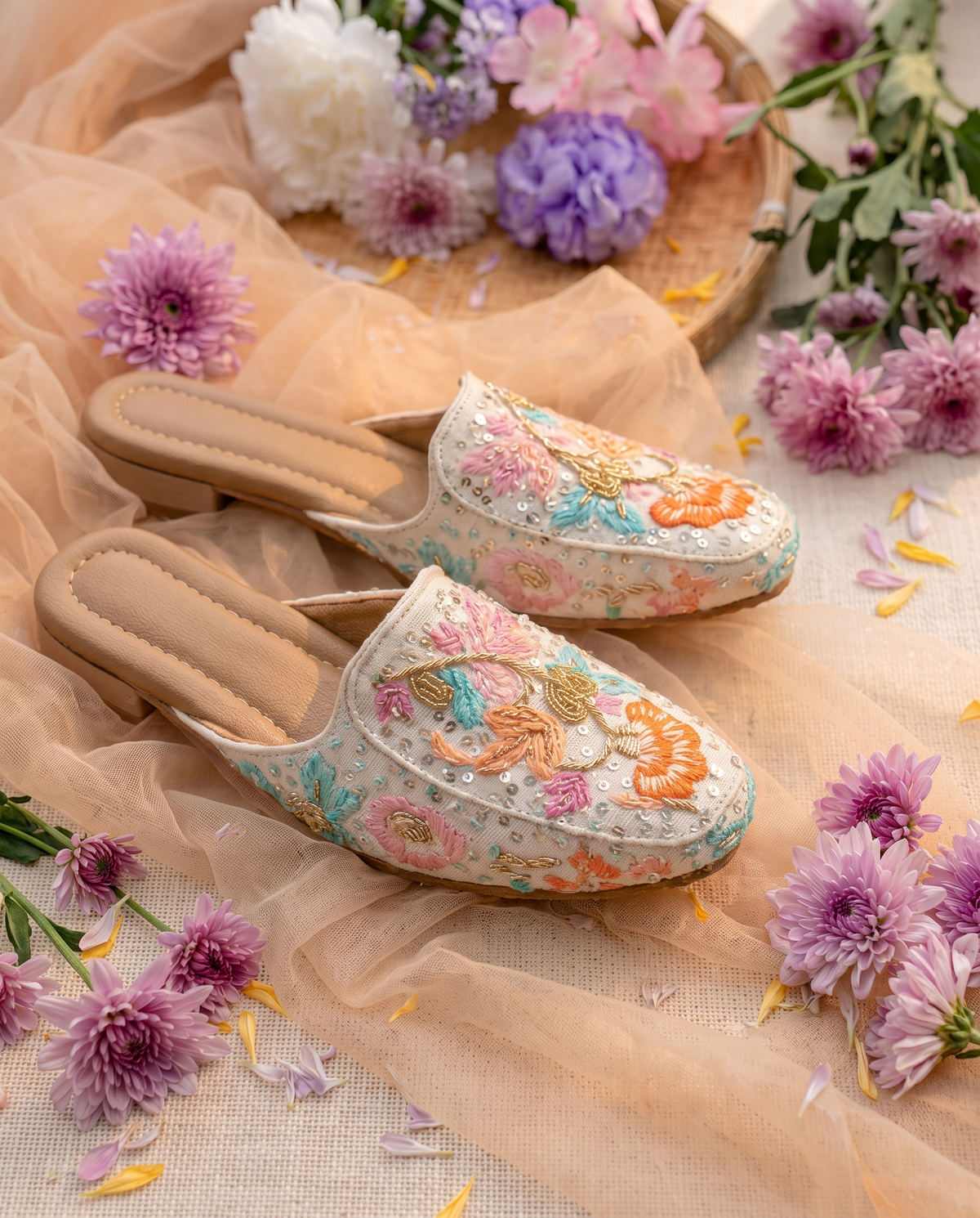 Gulrukh Women's Handcrafted Ethnic Mule